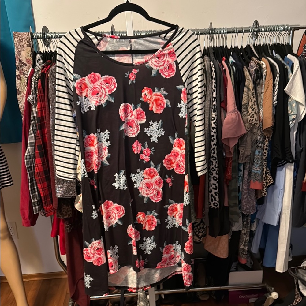 Floral Striped Raglan Dress Size Small